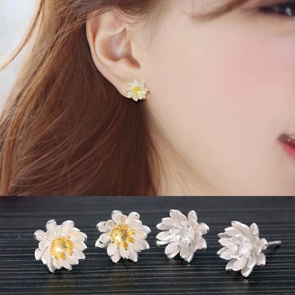 14k Gold Simple Flower Stud Earrings Sterling Silver - Picture 2 of 8